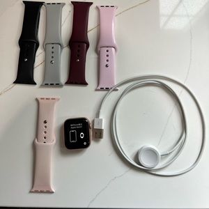 Apple Series 4 40mm Aluminum Rose Gold GPS LTE Watch